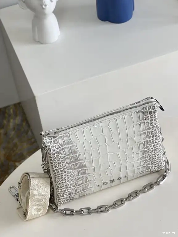 VUITTON COUSSIN PM-26*20*12cm LOUIS 0419